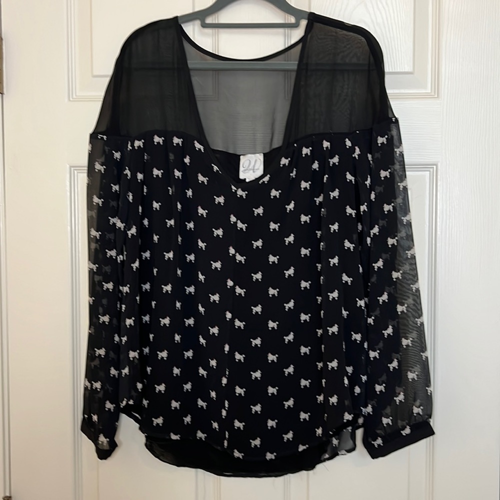 Super cute Weston Wear Poodle Print Top
